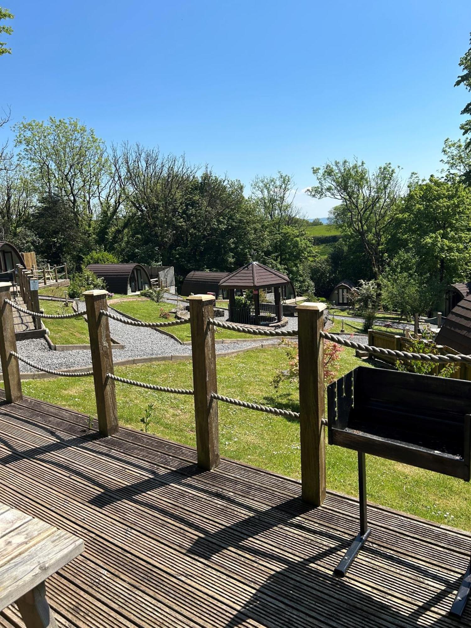 Pods At Broadway Villa Laugharne Exterior photo